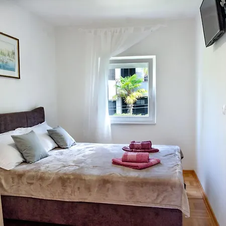 Maar By Interhome Malinska